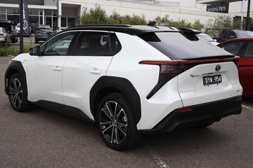 https://dvg-vehicle-assets.s3.amazonaws.com/81094/2v4ca8mvvglbmszk471r4my1x.jpg