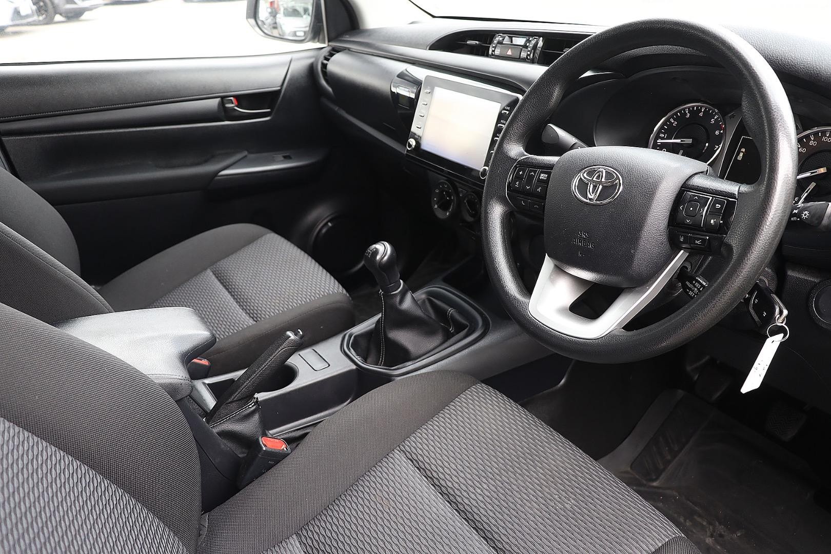 Toyota Hilux image 3