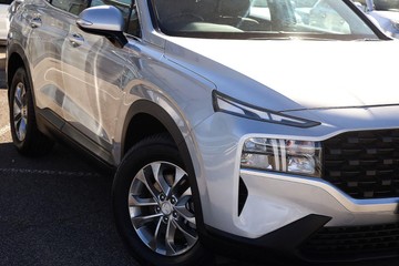 https://dvg-vehicle-assets.s3.amazonaws.com/81101/3oit700epqx7ce0ka72kyjez7.jpg