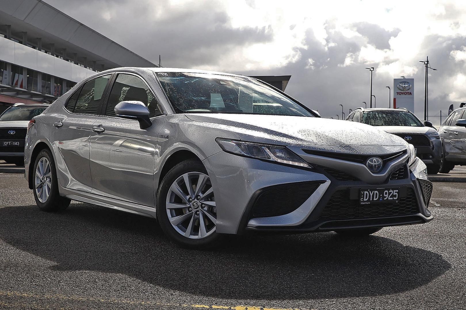 Toyota Camry image 1