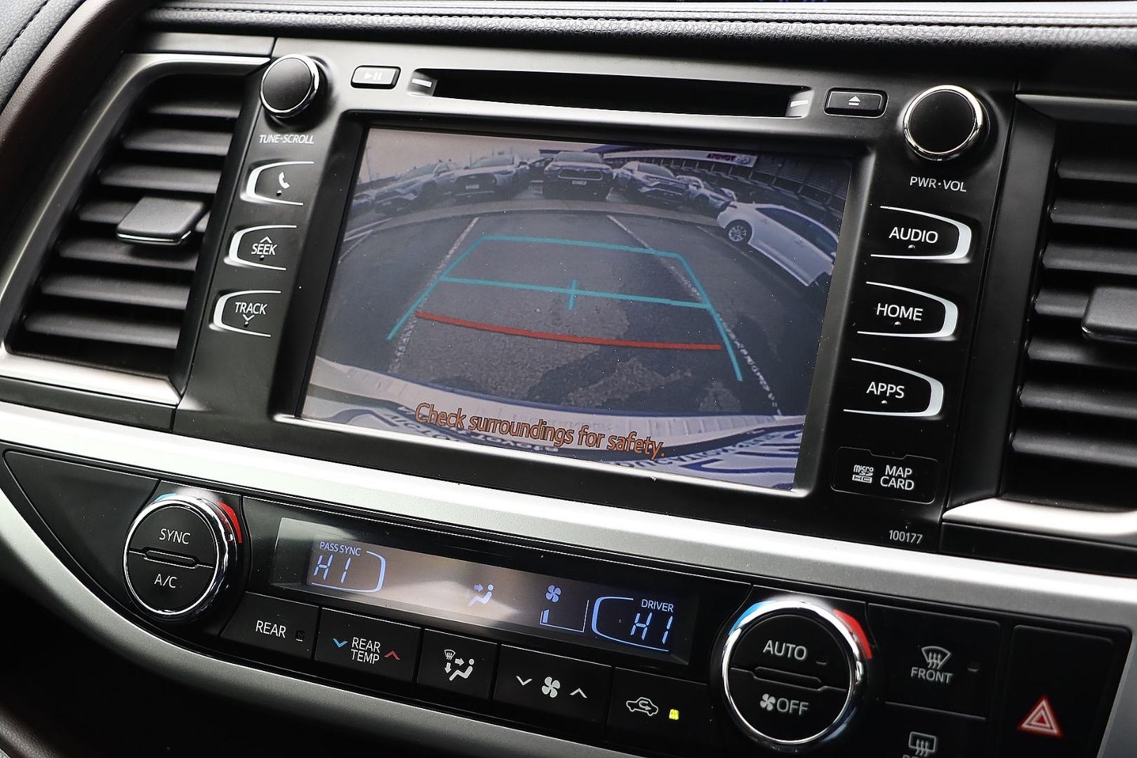Toyota Kluger image 4