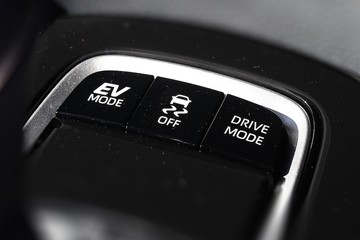 https://dvg-vehicle-assets.s3.amazonaws.com/81131/ev52jltuerrr6j83bxj3wk644.jpg