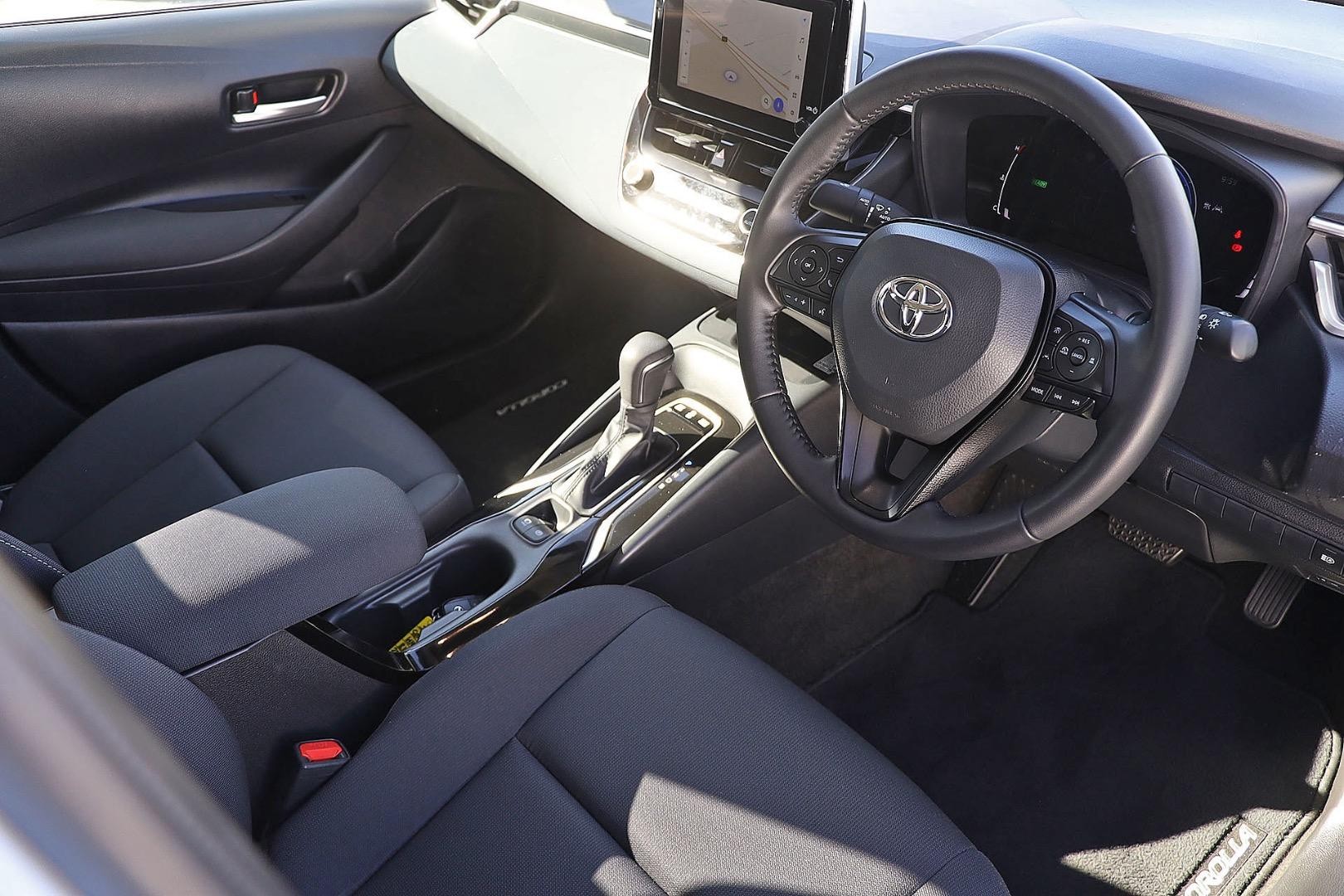 Toyota Corolla image 2