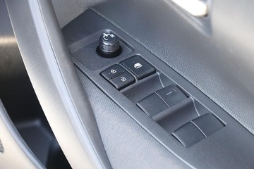 https://dvg-vehicle-assets.s3.amazonaws.com/81132/df4dpcfijx04wm7xthwyh5oif.jpg
