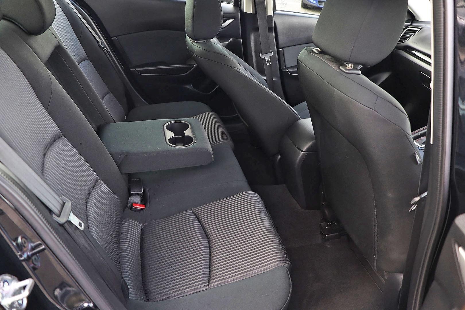Mazda 3 image 3