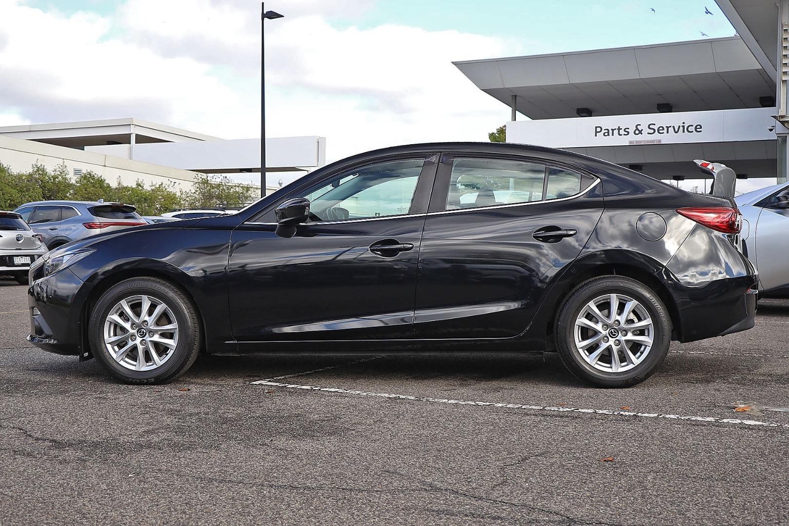 Mazda 3 image 4