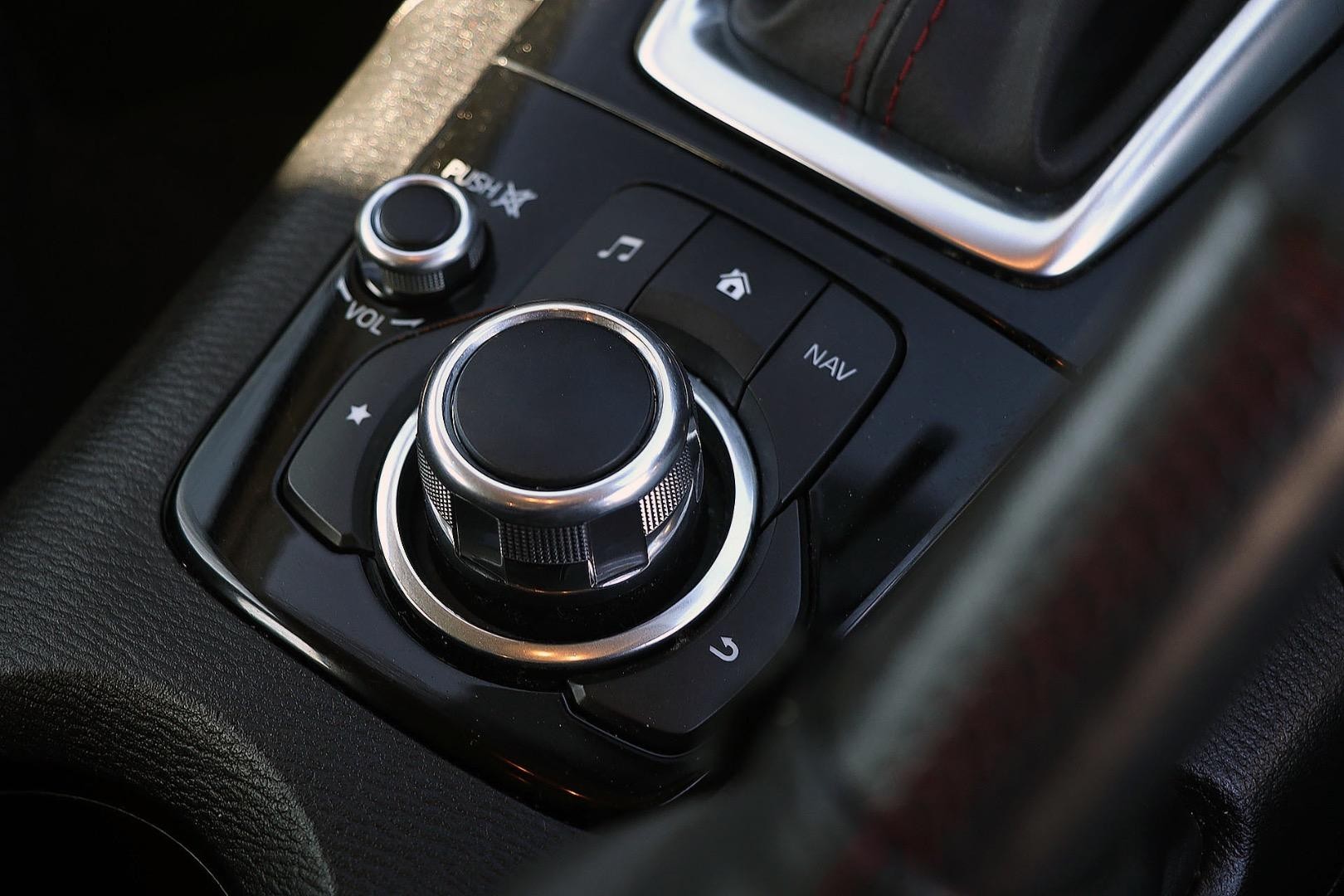 Mazda 3 image 4