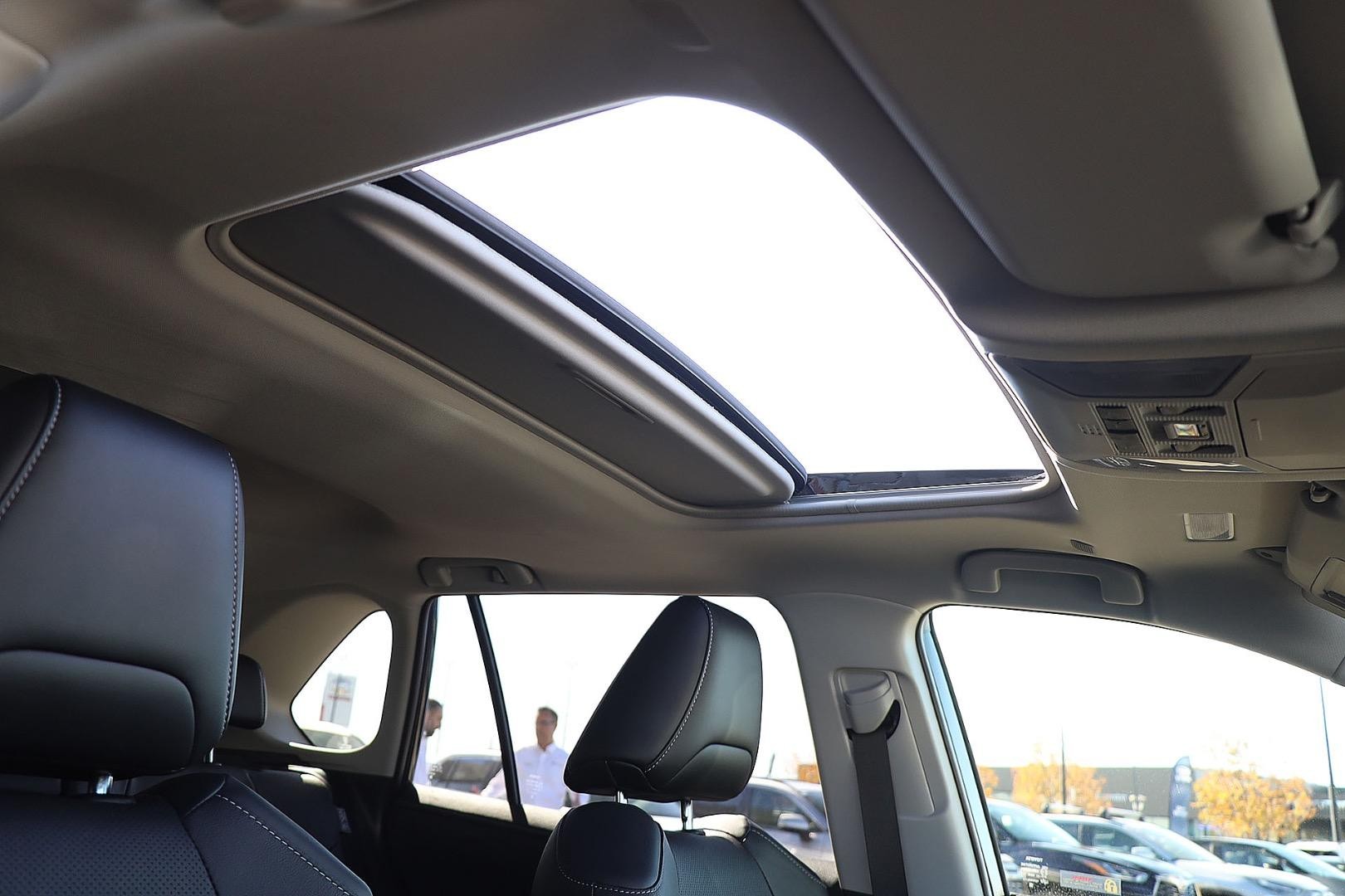 Toyota Rav4 image 3