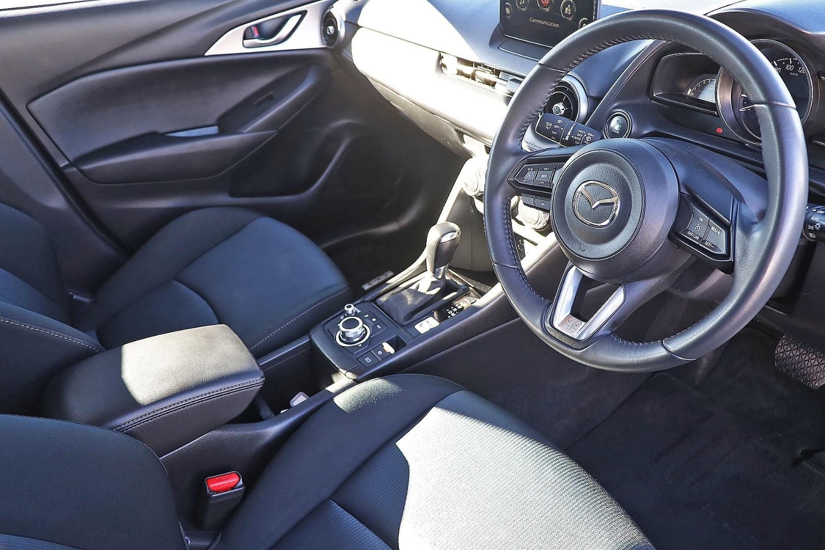 Mazda Cx-3 image 2