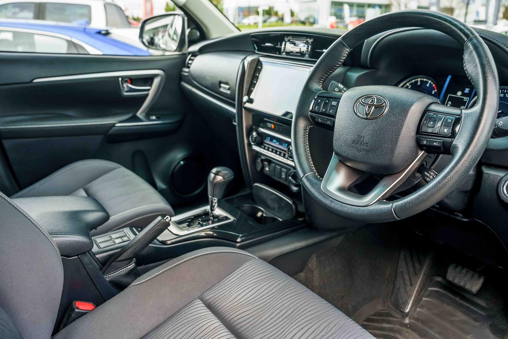 Toyota Fortuner image 4