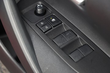 https://dvg-vehicle-assets.s3.amazonaws.com/81220/1pixq2df65uvmzz49vroy3mgb.jpg