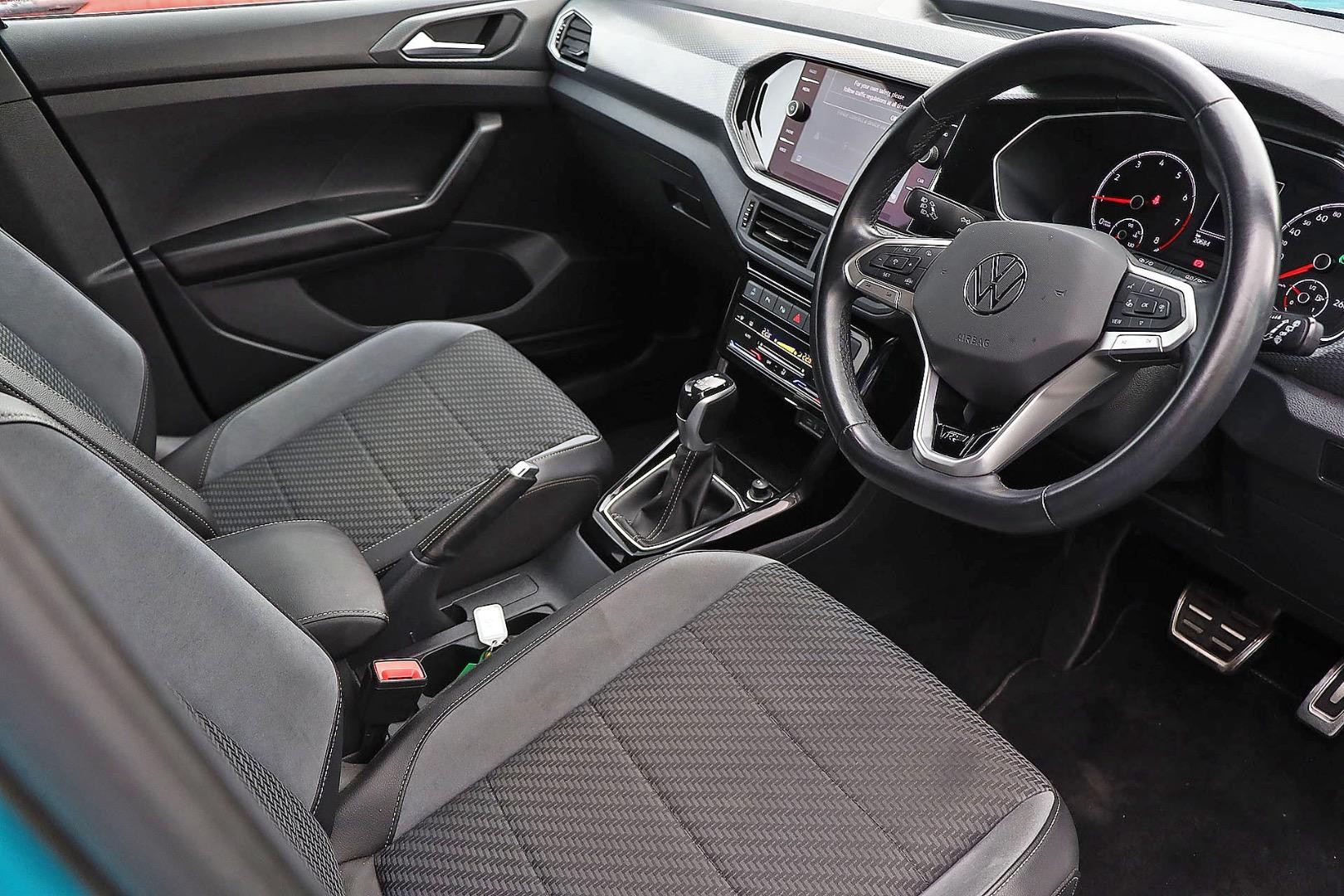 Volkswagen T-cross image 2