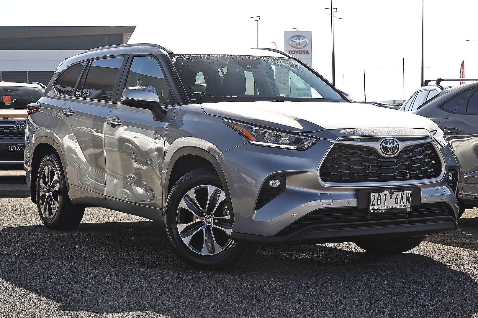Toyota Kluger image 1