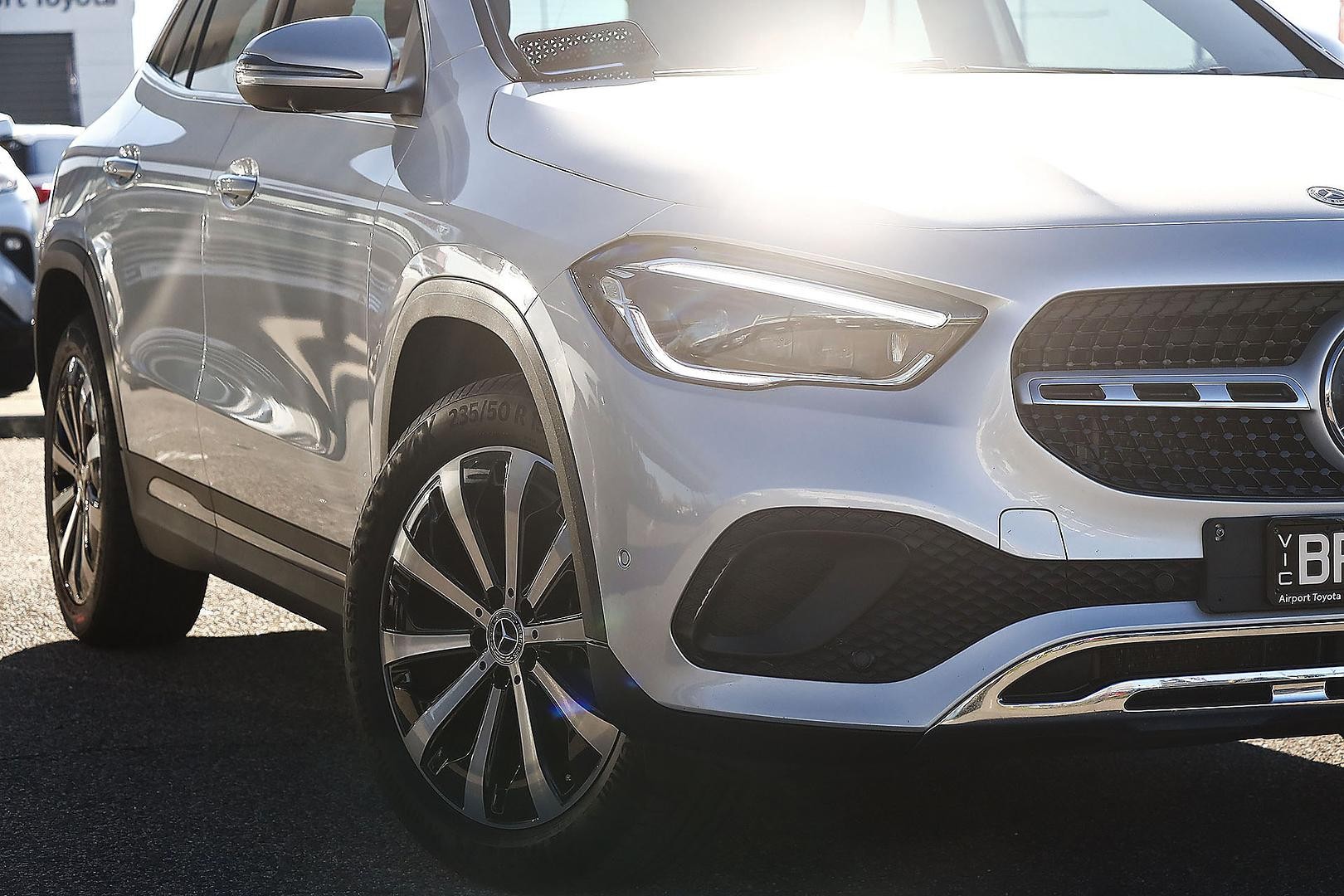 Mercedes Benz Gla-class image 4