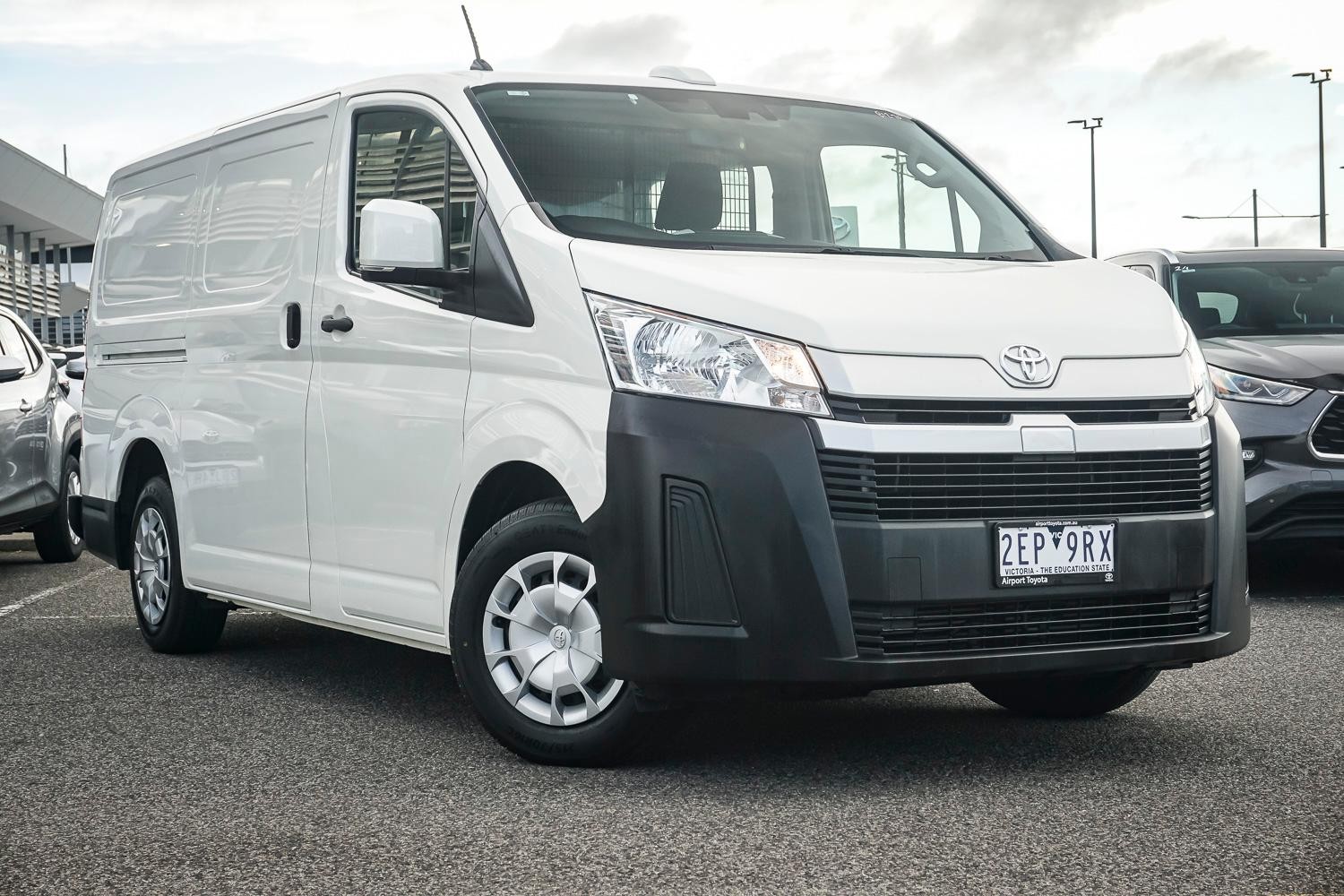 Toyota Hiace image 1