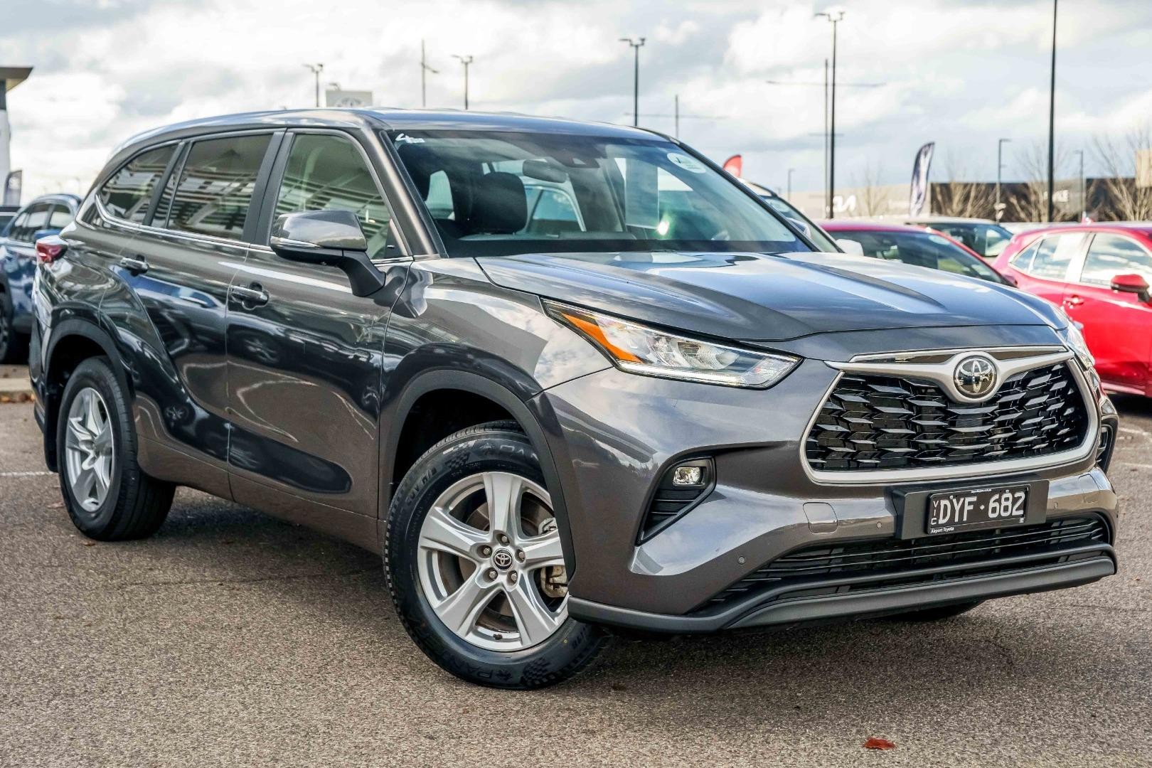 Toyota Kluger image 1