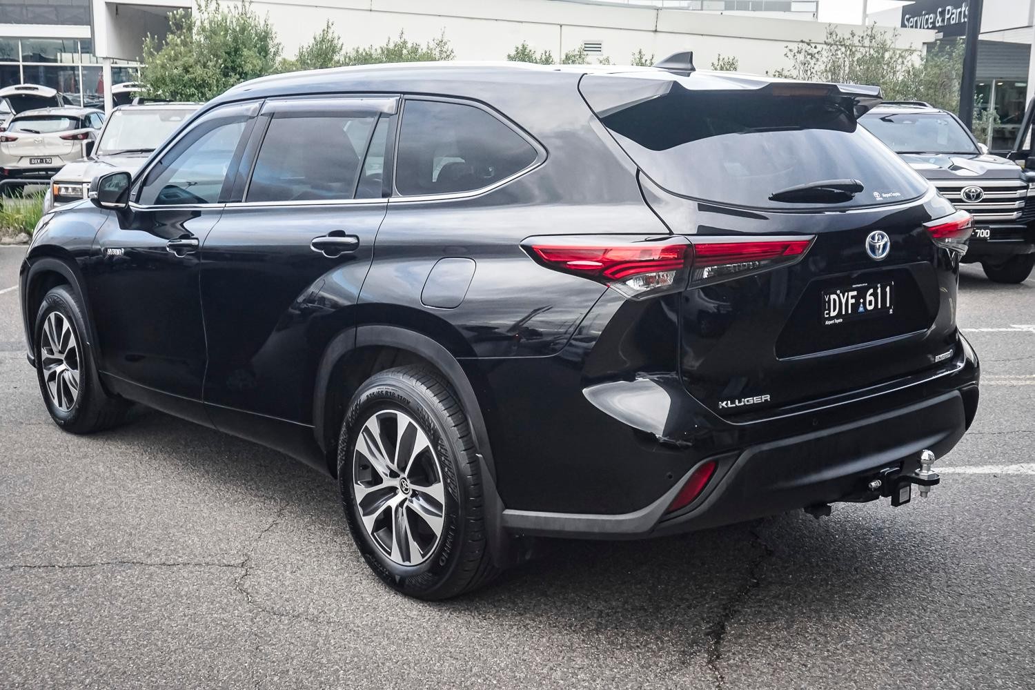 Toyota Kluger image 4