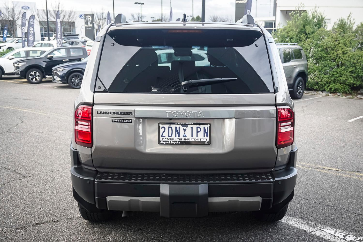 Toyota Landcruiser Prado image 4