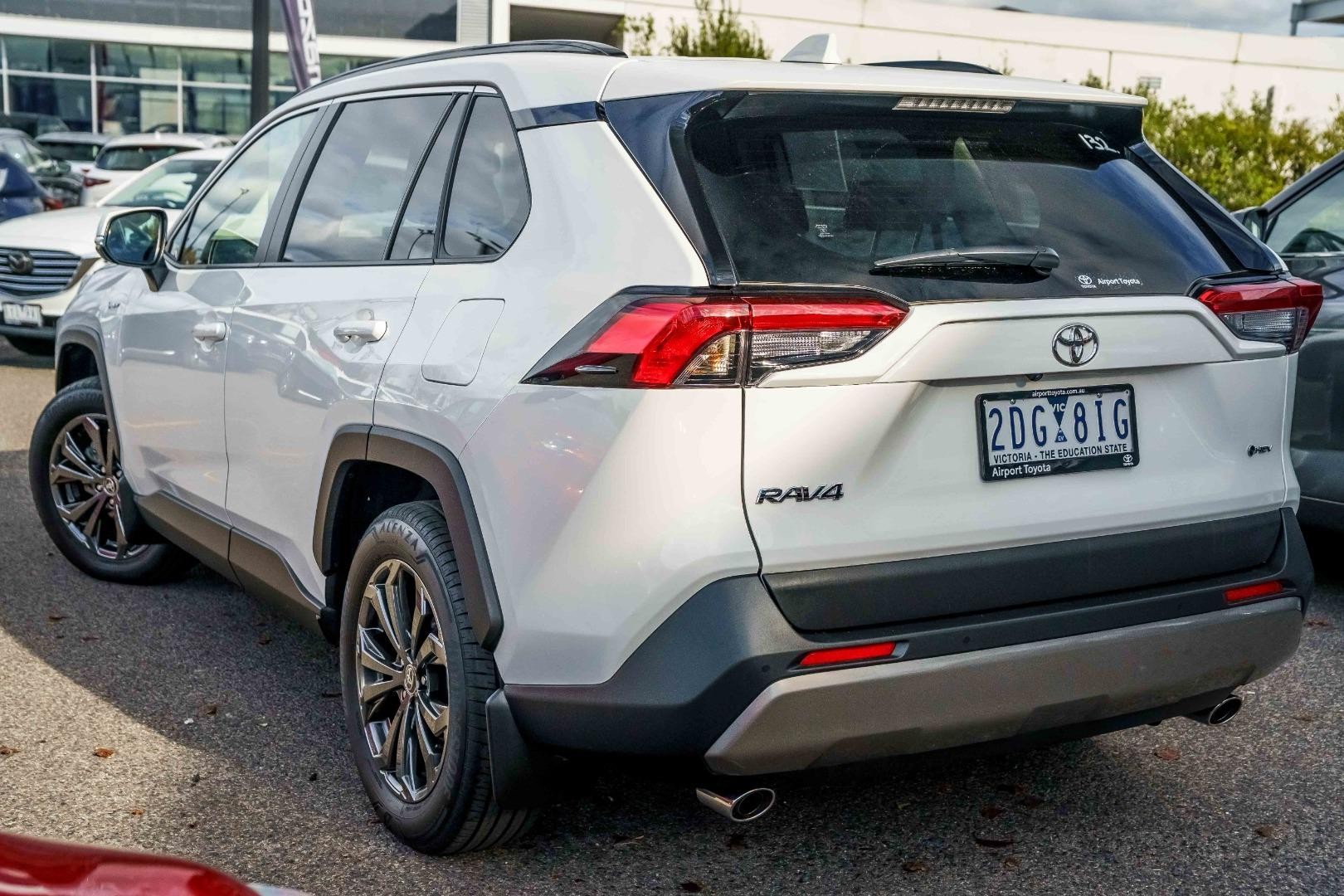Toyota Landcruiser Prado image 2