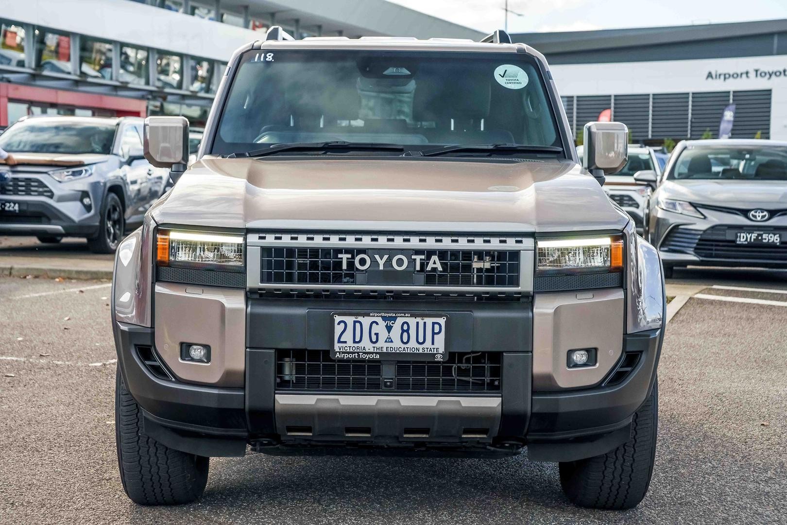 Toyota Landcruiser Prado image 3