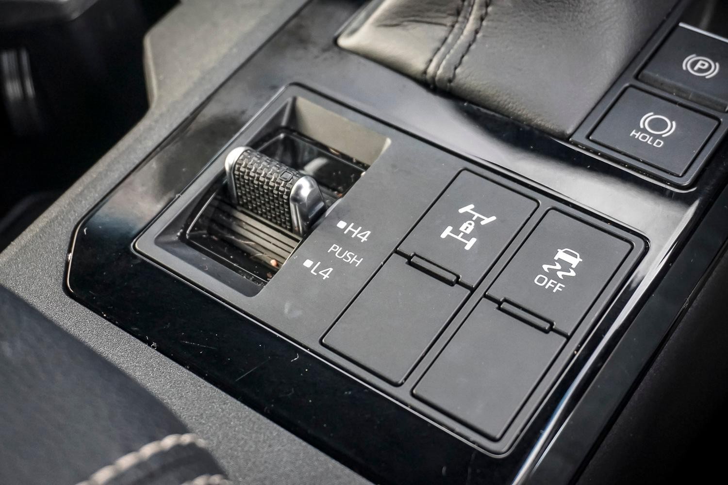 Toyota Landcruiser Prado image 4