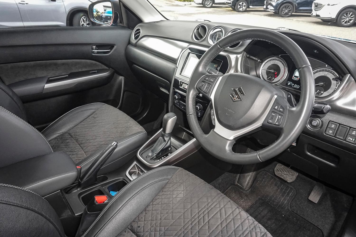 Suzuki Vitara image 4