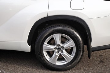 https://dvg-vehicle-assets.s3.amazonaws.com/81329/elx1aeqa6sf2hg06l1cb44fsa.jpg