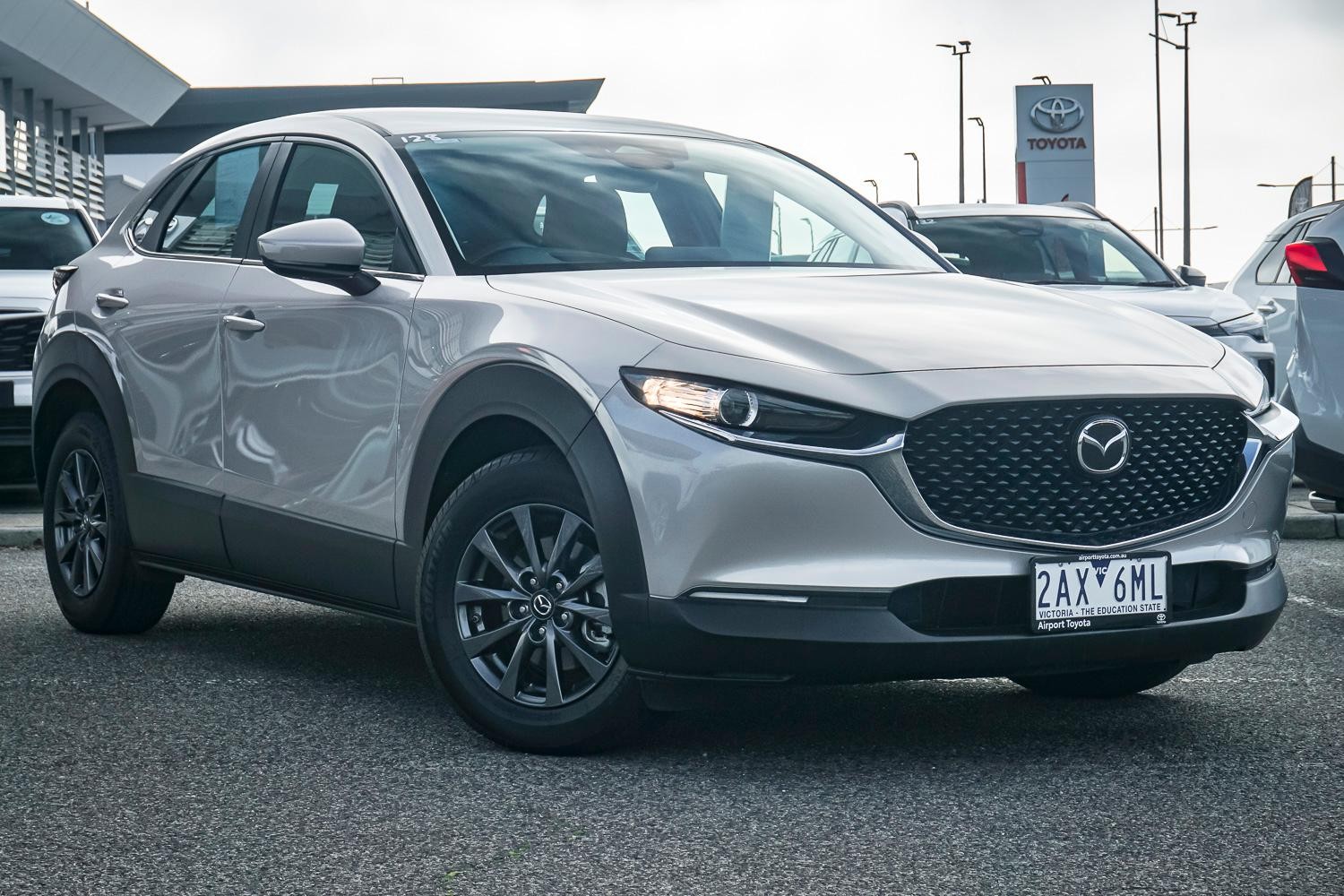 Mazda Cx-30 image 1