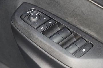 https://dvg-vehicle-assets.s3.amazonaws.com/81368/3yefs3b1j6vjij0jmate1it8l.jpg