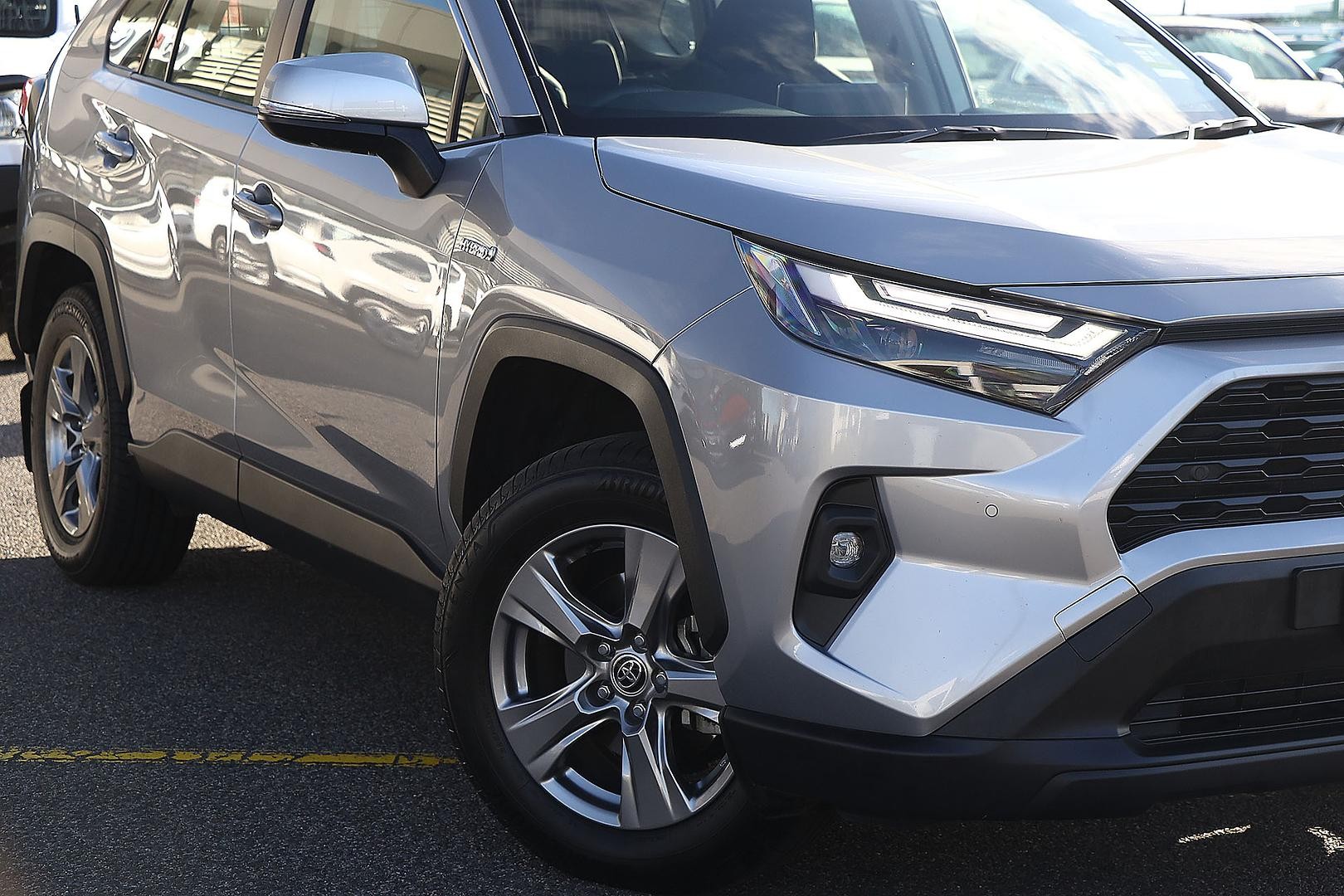 Toyota Rav4 image 2