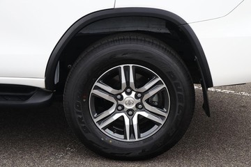 https://dvg-vehicle-assets.s3.amazonaws.com/81397/85s3tg4dxuln10pegy9spe8lt.jpg