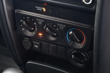 https://dvg-vehicle-assets.s3.amazonaws.com/81397/9kfhnn8uyz7veq6gpd7x2q58h.jpg