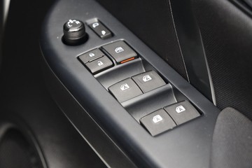 https://dvg-vehicle-assets.s3.amazonaws.com/81397/a5vjfrod7j64h7j56tcwhgd7s.jpg