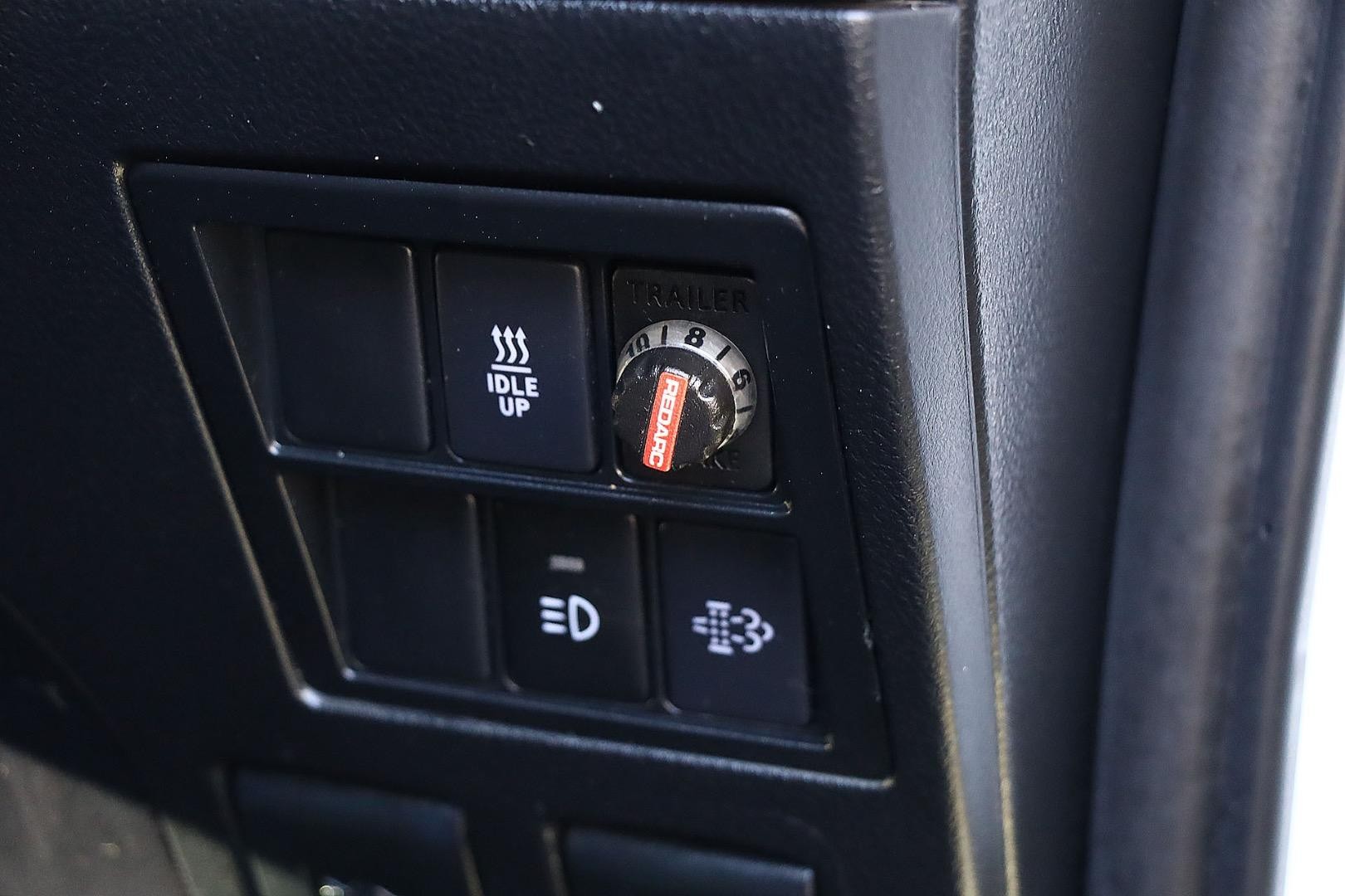 Toyota Hilux image 3