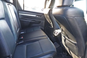 https://dvg-vehicle-assets.s3.amazonaws.com/81411/eeb11lxeu5u3r2acqyrv5odfl.jpg