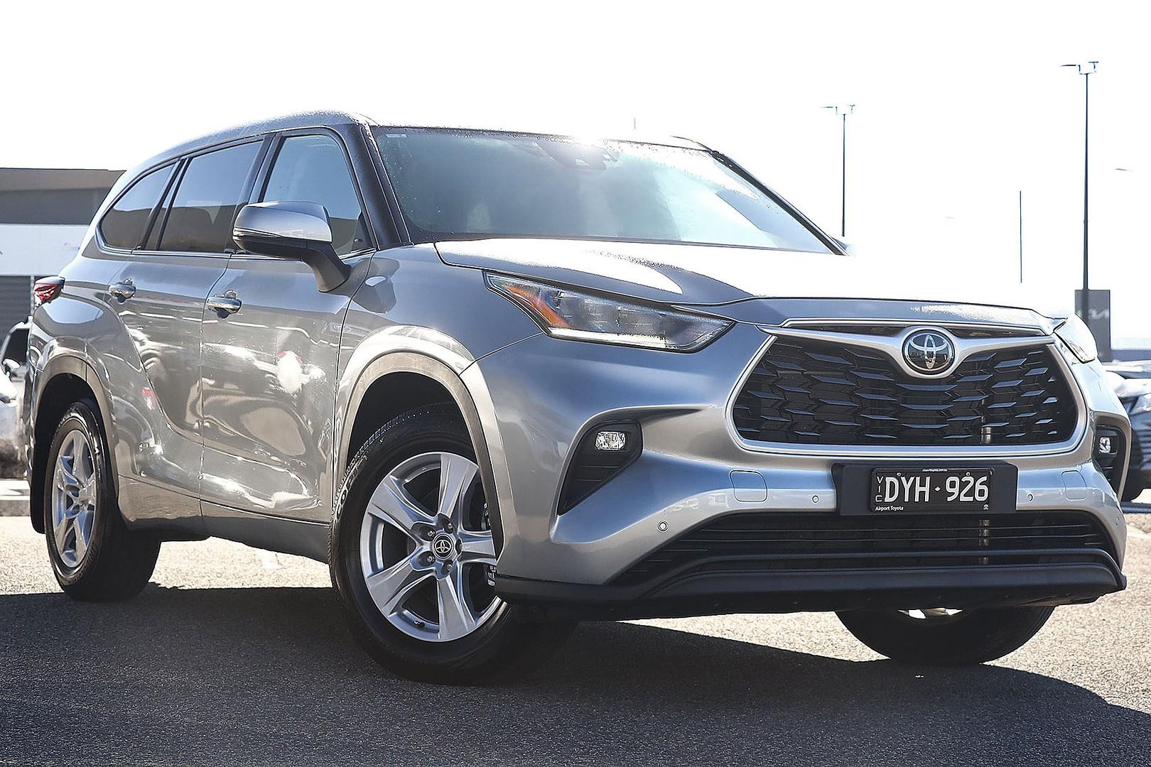 Toyota Kluger image 1