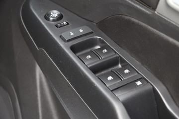 https://dvg-vehicle-assets.s3.amazonaws.com/81420/6vt5qot6bqjwwz0dqe2rgqc2e.jpg