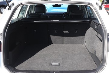 https://dvg-vehicle-assets.s3.amazonaws.com/81421/6zh52zukdi9svw3n89poamnm8.jpg