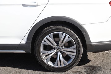 https://dvg-vehicle-assets.s3.amazonaws.com/81421/e64ct7enbu8o8hcvq4616mnrv.jpg
