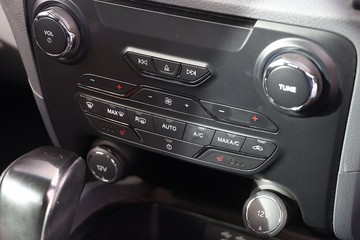 https://dvg-vehicle-assets.s3.amazonaws.com/81439/b7752k68k9e49guneahrpb9yg.jpg