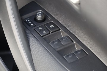 https://dvg-vehicle-assets.s3.amazonaws.com/81444/36mybkdr427so4arj0azspscv.jpg