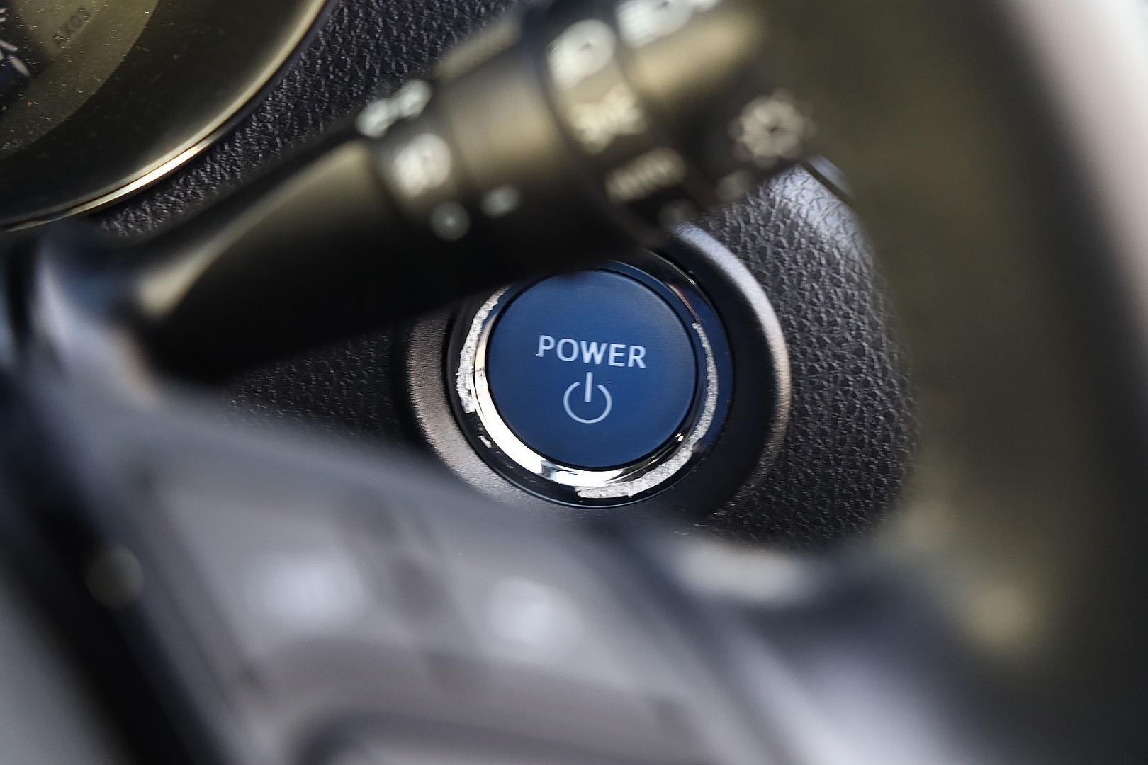Toyota C-hr image 2