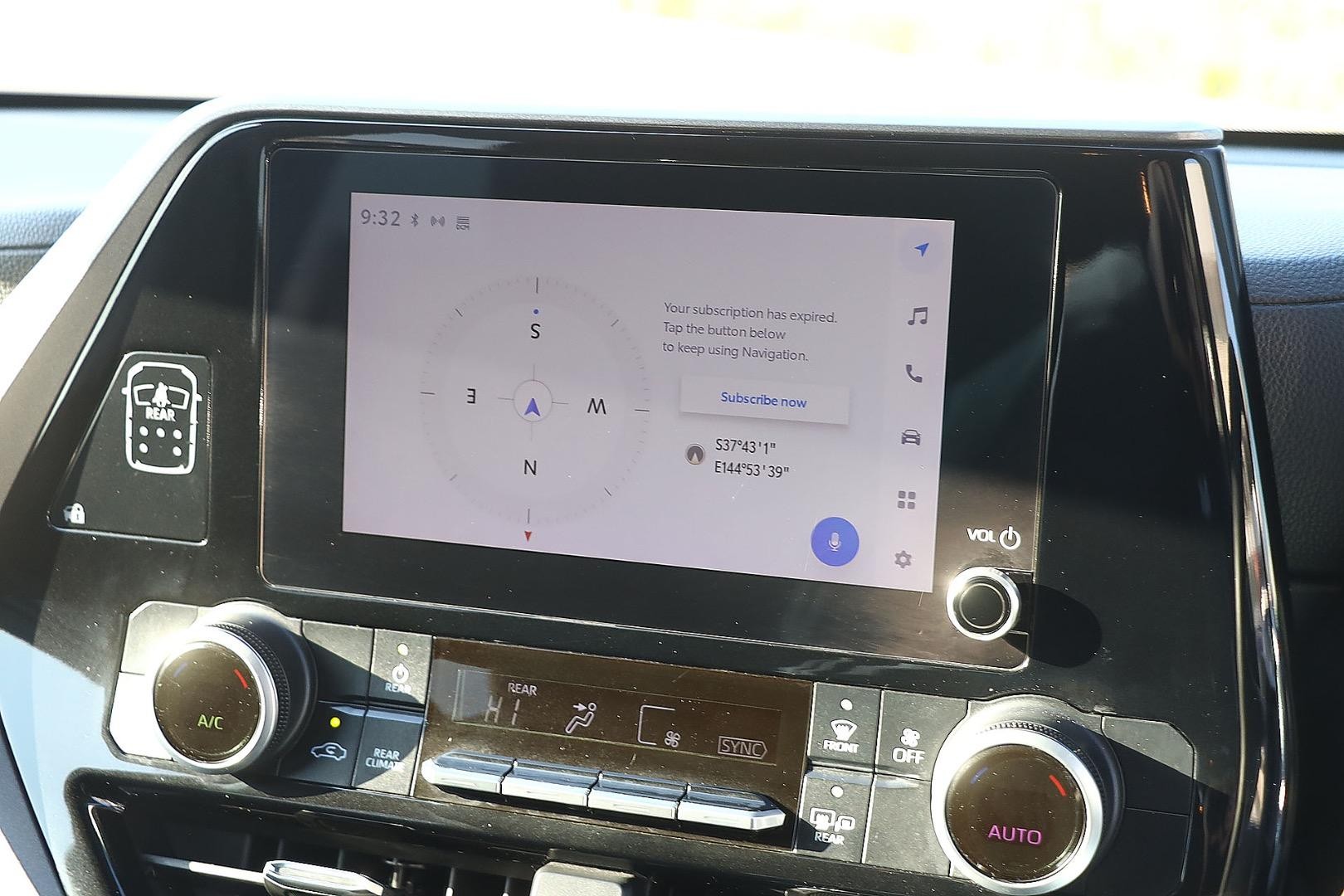 Toyota Kluger image 4