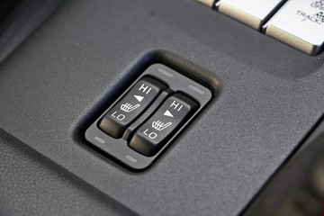 https://dvg-vehicle-assets.s3.amazonaws.com/81484/4705z8wkpwb2ylhwrgfibsoze.jpg