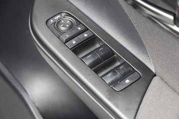 https://dvg-vehicle-assets.s3.amazonaws.com/81486/7zizhnake4opdgo7ovwk4ono.jpg