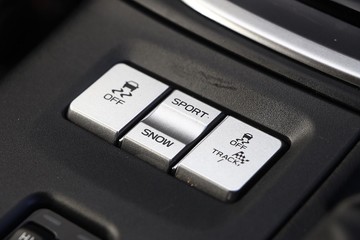 https://dvg-vehicle-assets.s3.amazonaws.com/81492/clcm9xgq1mkuwqjzf10vnrh5a.jpg