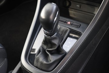 https://dvg-vehicle-assets.s3.amazonaws.com/81501/6s4h8mlzlid5tazpkawf9pmct.jpg