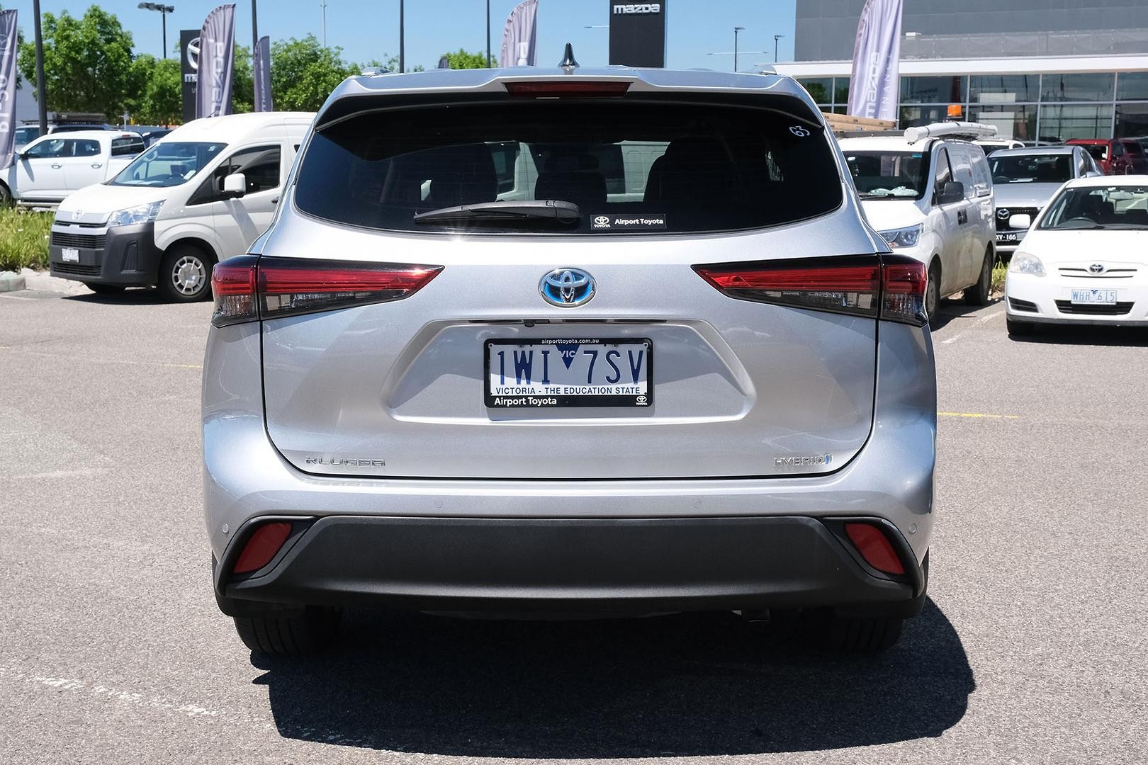 Toyota Kluger image 4