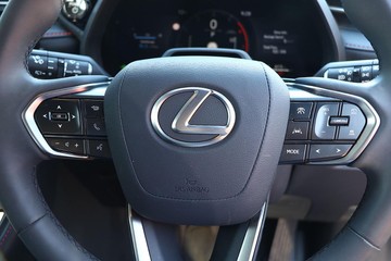 https://dvg-vehicle-assets.s3.amazonaws.com/81510/er5hl3jj9c2p2vzarv7efij3n.jpg