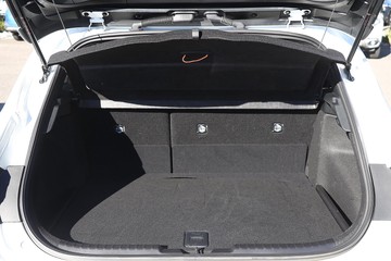 https://dvg-vehicle-assets.s3.amazonaws.com/81513/23zrrkxp4ir0uv65qv8vj3abd.jpg